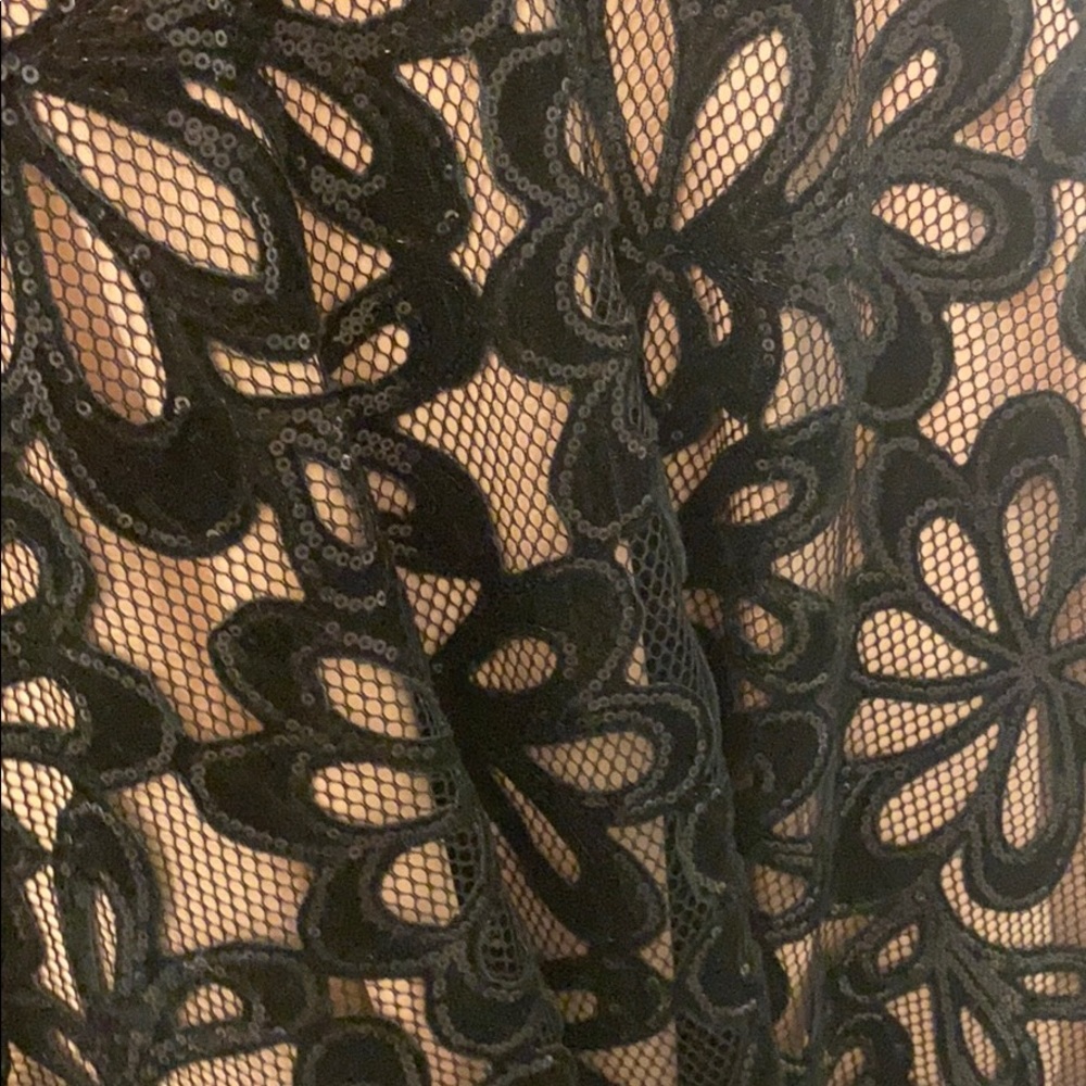 Dress - Picture 6 of 6